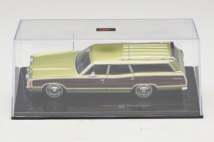 Ford LTD Country Squire Green Bronze IXO 1:43 CLC608N Métal Moulé — image 4 sur 5