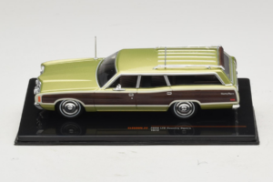 Ford LTD Country Squire Green Bronze IXO 1:43 CLC608N Métal Moulé
