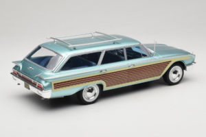Ford Country Squire Bleu MCG 1:18 MCG18049 Métal Moulé — image 2 sur 6