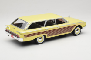 Ford Country Squire Jaune MCG 1:18 MCG18048 Métal Moulé — image 2 sur 6