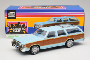 Ford LTD Country Squire Charlie's Angels Movie GreenLight 1:18 19066 Métal Moulé — image 8 sur 8