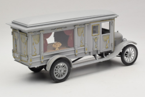 Ford Model T Corbillard Sculpté Orné Precision Miniatures 1:18 PMSC-07G Métal Moulé — image 3 sur 8