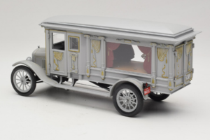 Ford Model T Corbillard Sculpté Orné Precision Miniatures 1:18 PMSC-07G Métal Moulé — image 7 sur 8