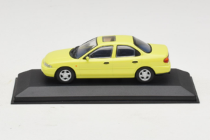 Ford Mondeo Mk1 Citrus Yellow Minichamps 1:43 MIN0821001 Métal Moulé