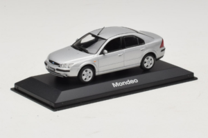 Ford Mondeo Mk3 Berline Argent Minichamps 1:43 MONDEO005 Métal Moulé — image 2 sur 4