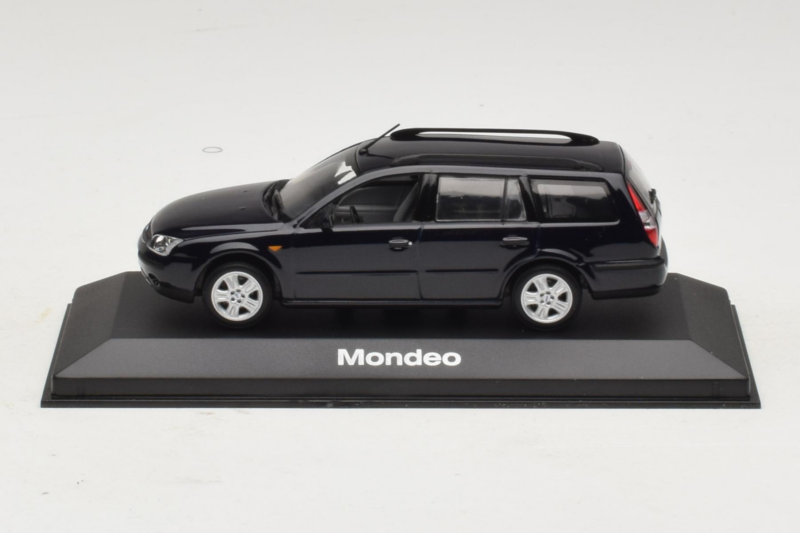 Ford Mondeo Mk3 Break Noir Minichamps 1:43 MONDEO003 Métal Moulé