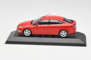 Ford Mondeo Mk4 Colorado Rouge Minichamps 1:43 MONDEO001 Métal Moulé