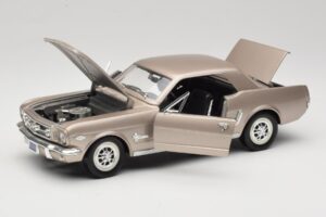 Ford Mustang 1964 1/2 Argent Mira 1:18 6127 Métal Moulé — image 2 sur 8