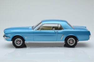 Ford Mustang Coupé Turquoise Norev 1:18 182800 Métal Moulé — image 3 sur 6