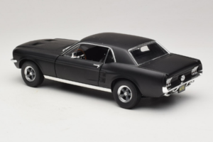 Ford Mustang Creed Movie GreenLight 1:18 13611 Métal Moulé — image 7 sur 8