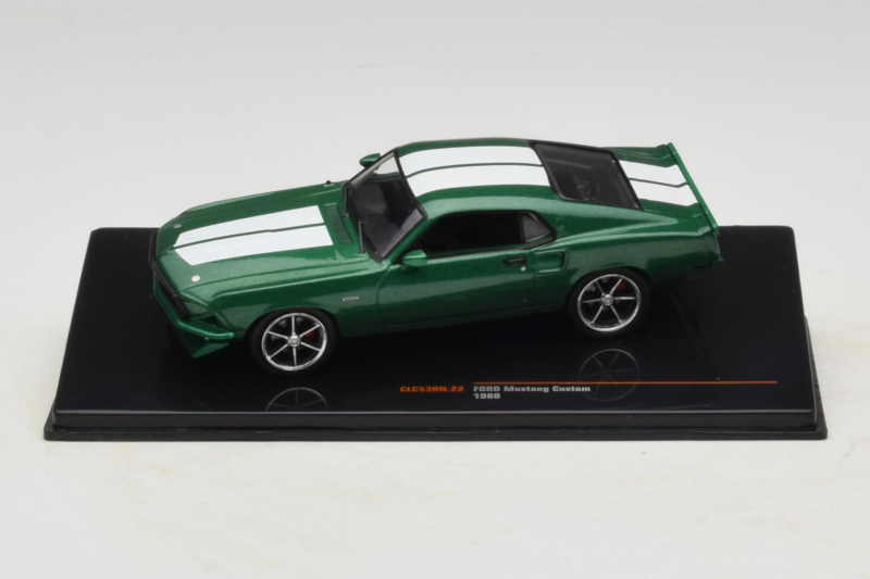 Ford Mustang Custom Vert IXO 1:43 CLC530N Métal Moulé