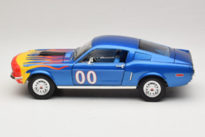 Ford Mustang Cooter's Car Dukes of Hazzard Tomy 1:18 21957P Métal Moulé — image 3 sur 6