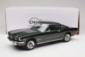 Ford Mustang Fastback Ivy Green Otto 1:12 G079 Résine — image 6 sur 6