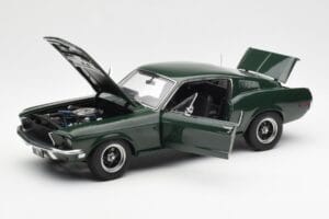 Ford Mustang GT Bullitt Vert AUTOart 1:18 72812 Métal Moulé — image 2 sur 8