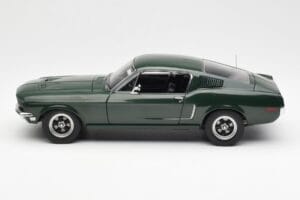 Ford Mustang GT Bullitt Vert AUTOart 1:18 72812 Métal Moulé — image 4 sur 8