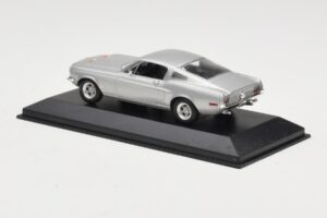 Ford Mustang GT Argent Minichamps 1:43 FORD001 Métal Moulé — image 3 sur 4