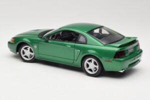 Ford Mustang GT SN95 Vert Maisto 1:18 50326 Métal Moulé — image 7 sur 8
