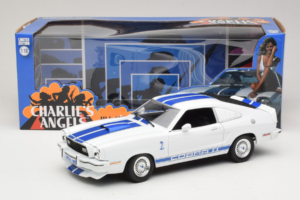 Ford Mustang II Cobra II Charlie's Angels Movie Greenlight 1:18 12880 Métal Moulé — image 8 sur 8