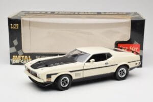 Ford Mustang Mach 1 Blanc Sun Star 1:18 3602 Métal Moulé — image 8 sur 8