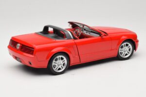 Ford Mustang S197 GT Cabriolet Rouge Beanstalk Group 1:18 FOR10016R Métal Moulé — image 3 sur 8