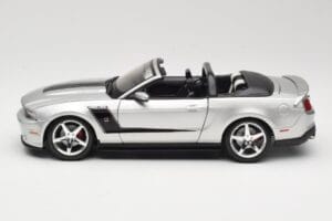 Ford Mustang S197 Roush 427R Cabriolet Argent Maisto 1:18 31669 Métal Moulé — image 4 sur 8