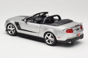 Ford Mustang S197 Roush 427R Cabriolet Argent Maisto 1:18 31669 Métal Moulé — image 7 sur 8