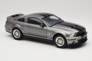 Ford Mustang S197 Shelby GT500 40th Anniversary Gris Shelby Collectibles 1:18 DC075005 Métal Moulé — image 6 sur 8