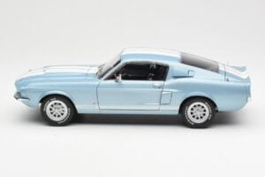 Ford Mustang Shelby GT500 Bleu Clair Métallique Avec Bandes Blanches AUTOart 1:18 72907 Métal Moulé — image 4 sur 8
