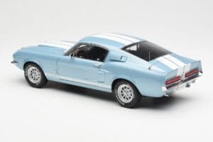 Ford Mustang Shelby GT500 Bleu Clair Métallique Avec Bandes Blanches AUTOart 1:18 72907 Métal Moulé — image 7 sur 8