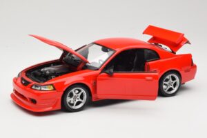 Ford Mustang SVT Cobra R SN95 Rouge Maisto 1:18 531872 Métal Moulé — image 2 sur 8