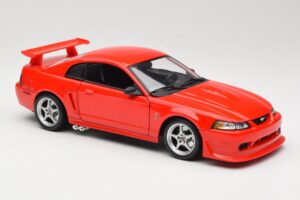 Ford Mustang SVT Cobra R SN95 Rouge Maisto 1:18 531872 Métal Moulé — image 6 sur 8