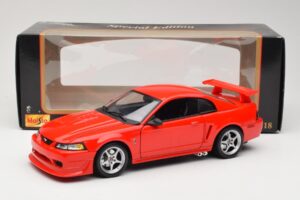 Ford Mustang SVT Cobra R SN95 Rouge Maisto 1:18 531872 Métal Moulé — image 8 sur 8