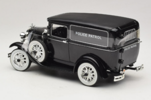 Ford Panel Car Police Patrol Signature Models 1:18 18143 Métal Moulé — image 5 sur 6