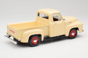 Ford Pickup Colonial Blanc Road Legends 1:18 92148 Métal Moulé — image 3 sur 8