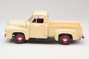 Ford Pickup Colonial Blanc Road Legends 1:18 92148 Métal Moulé — image 4 sur 8