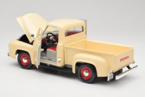 Ford Pickup Colonial Blanc Road Legends 1:18 92148 Métal Moulé — image 5 sur 8