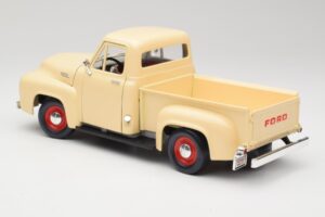 Ford Pickup Colonial Blanc Road Legends 1:18 92148 Métal Moulé — image 7 sur 8