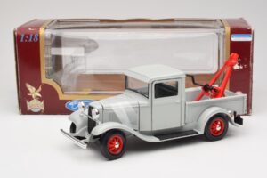 Ford Pick-Up Wrecker Gris Road Signature 1:18 92257 Métal Moulé — image 8 sur 8