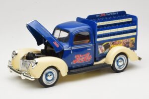Ford Pepsi-Cola Replica Golden Wheel 1:18 PF351 Métal Moulé — image 2 sur 8