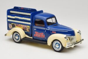 Ford Pepsi-Cola Replica Golden Wheel 1:18 PF351 Métal Moulé — image 6 sur 8
