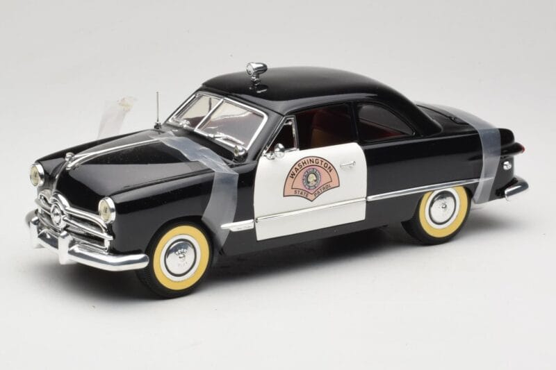 Ford Sedan Washington State Police Solido 1:18 8158 Métal Moulé