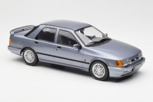 Ford Sierra RS Cosworth Bleu Clair MCG 1:18 MCG18174 Métal Moulé — image 4 sur 6