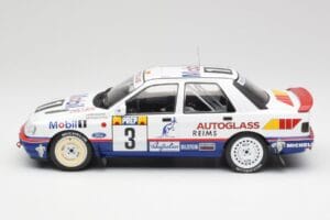 Ford Sierra RS Cosworth 4x4 #3 M. Biasion / T. Siviero Rally Monte Carlo 1992 MCG 1:18 MCG18355R Métal Moulé — image 3 sur 6