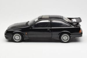 Ford Sierra RS Cosworth Noir AUTOart 1:18 72861 Métal Moulé — image 4 sur 8