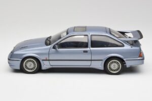 Ford Sierra RS Cosworth Moonstone Bleu AUTOart 1:18 72863 Métal Moulé — image 4 sur 8