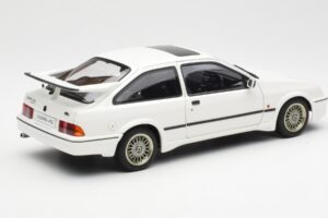 Ford Sierra RS Cosworth Blanc AUTOart 1:18 72862 Métal Moulé — image 3 sur 8