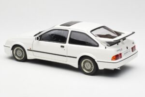 Ford Sierra RS Cosworth Blanc AUTOart 1:18 72862 Métal Moulé — image 7 sur 8