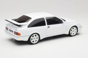 Ford Sierra RS Cosworth Blanc IXO 1:18 18CMC121 Métal Moulé — image 2 sur 6
