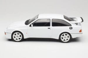 Ford Sierra RS Cosworth Blanc IXO 1:18 18CMC121 Métal Moulé — image 3 sur 6