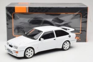 Ford Sierra RS Cosworth Blanc IXO 1:18 18CMC121 Métal Moulé — image 6 sur 6